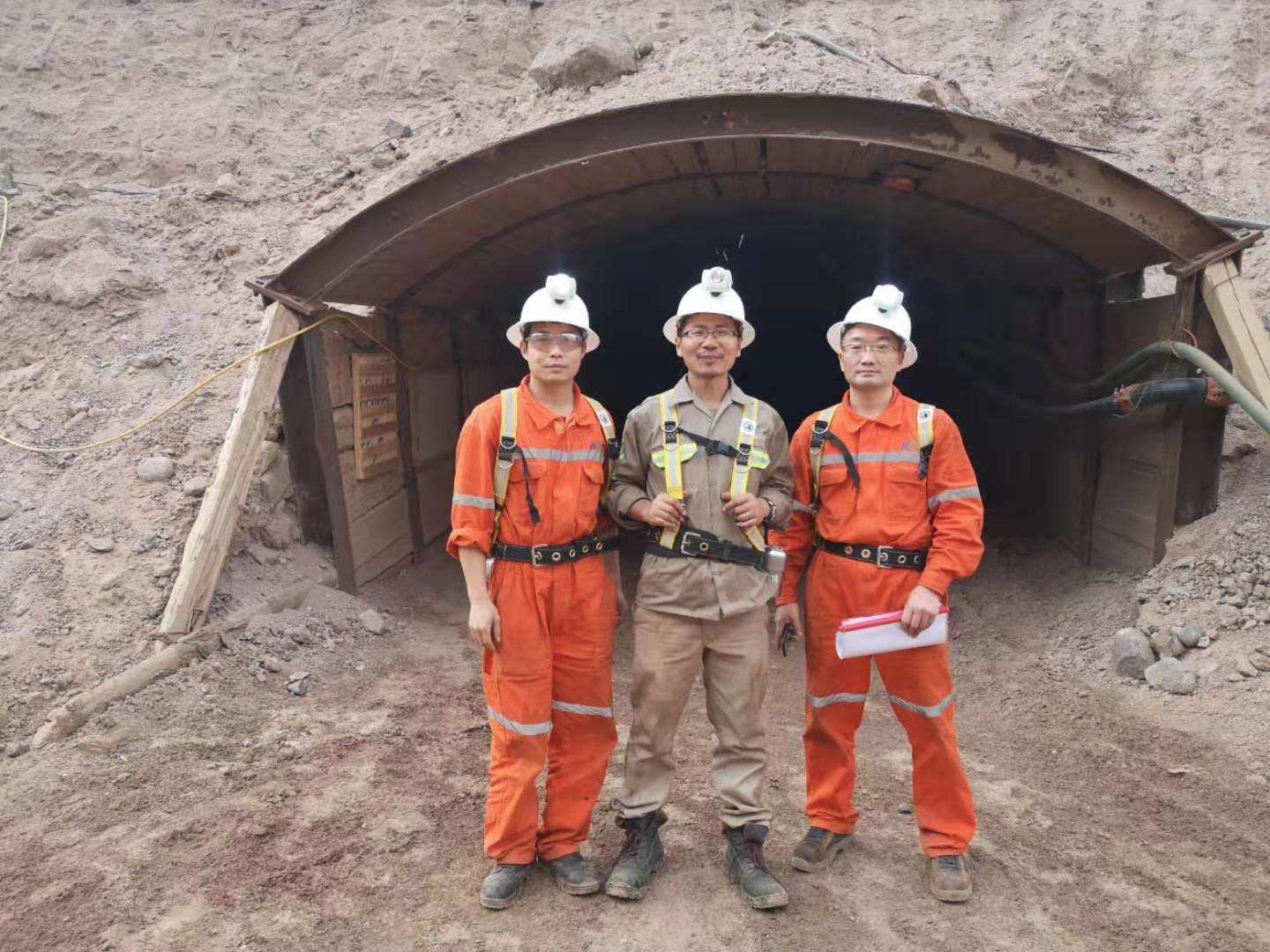 our engineers in longwall mining site HOT Mining